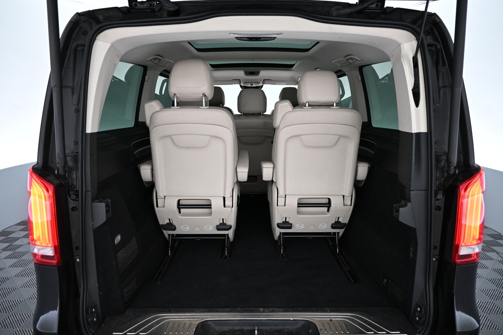 MERCEDES-BENZ V 2016