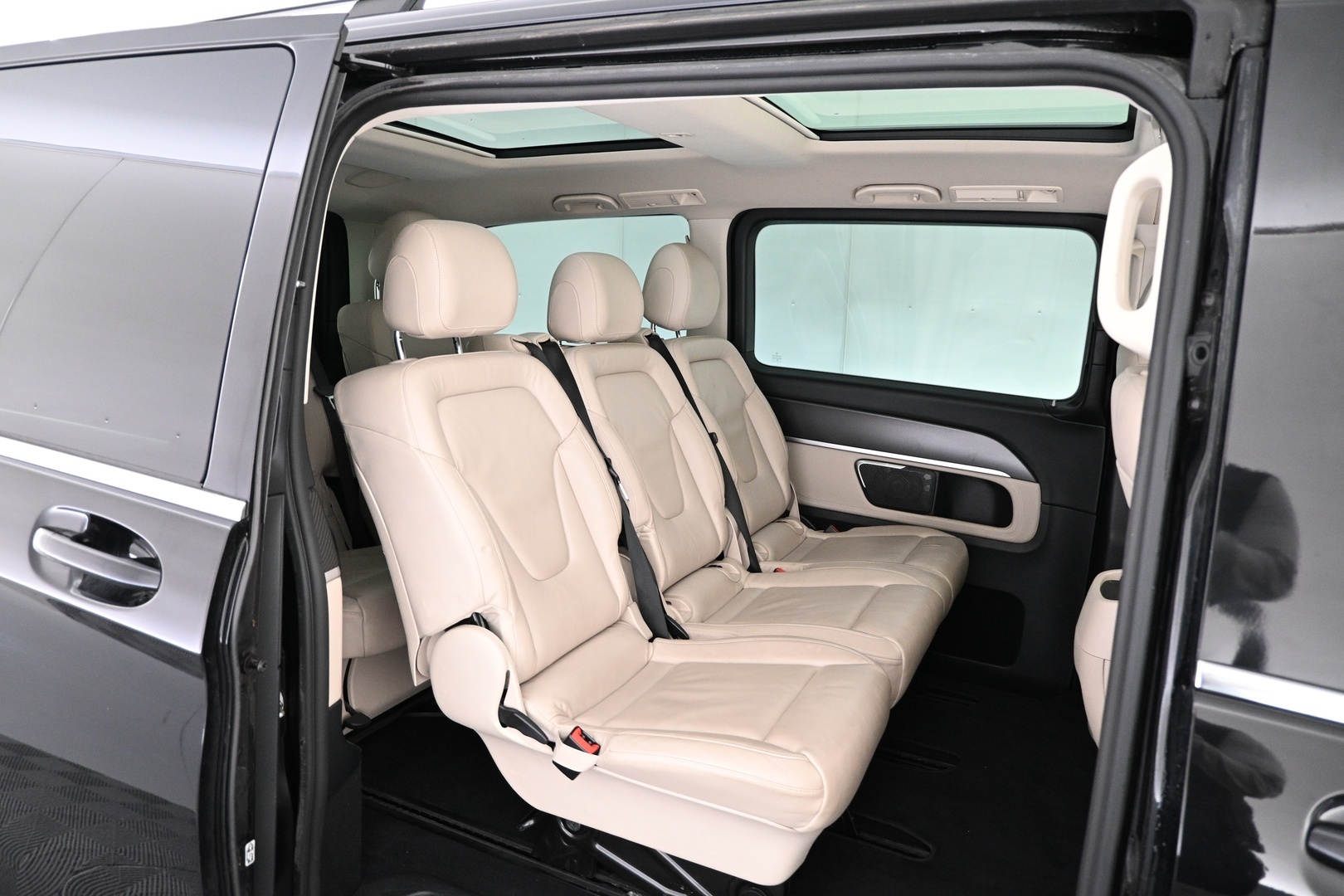 MERCEDES-BENZ V 2016