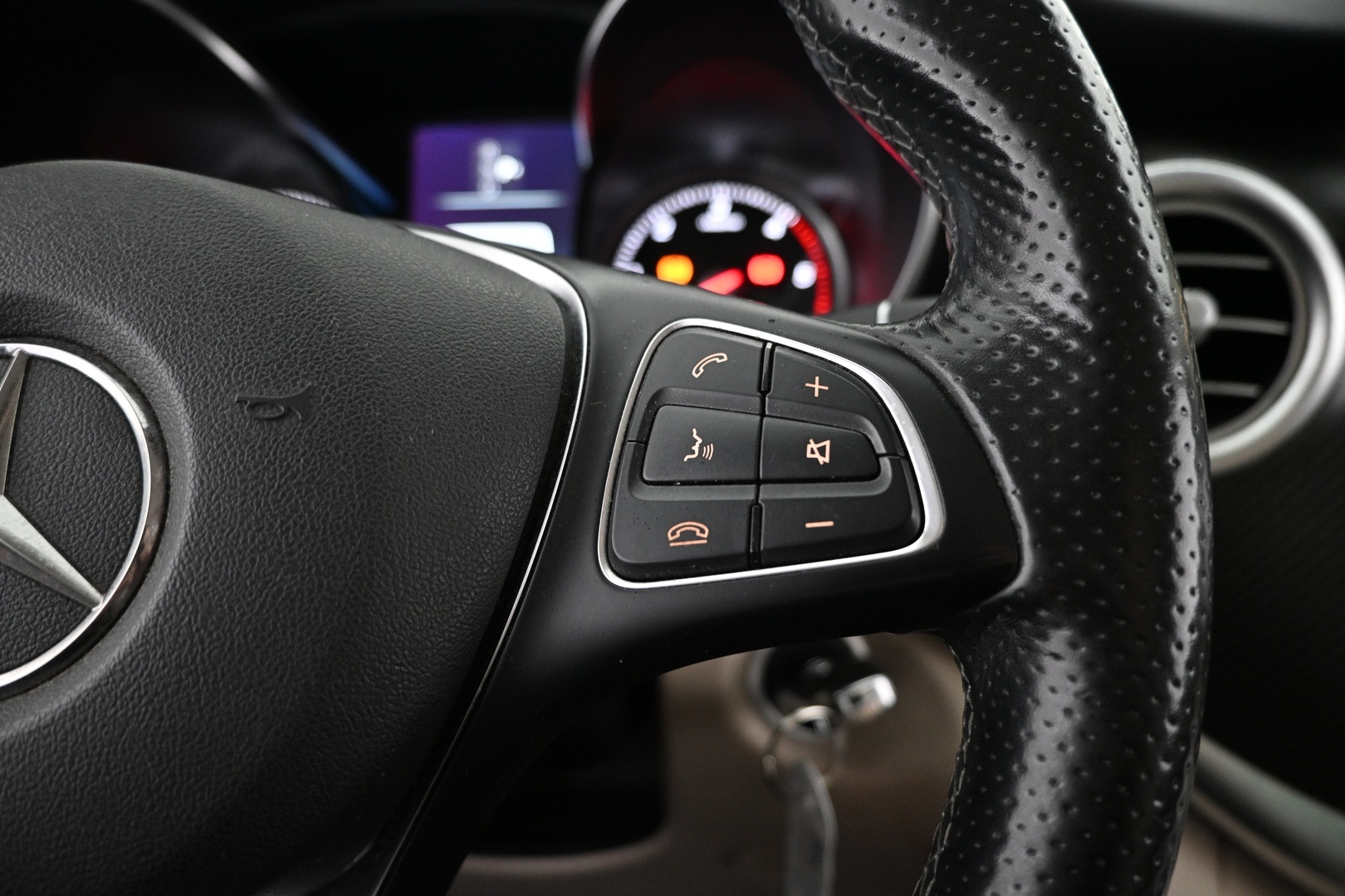 MERCEDES-BENZ V 2016