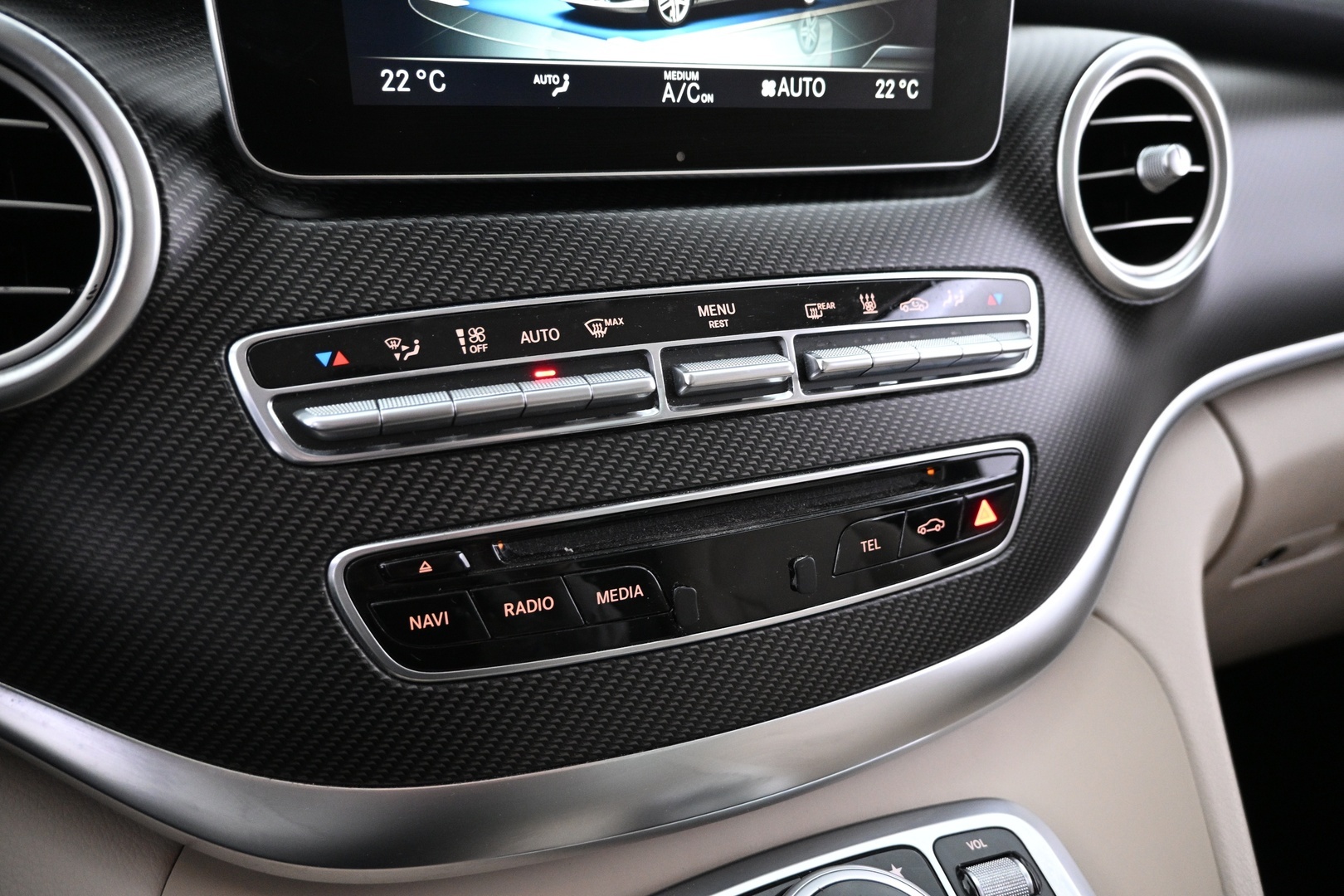 MERCEDES-BENZ V 2016