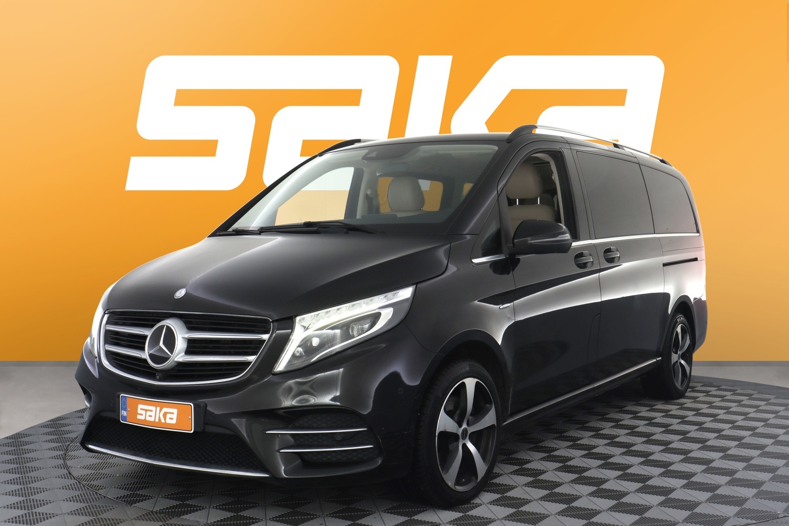 MERCEDES-BENZ V 2016