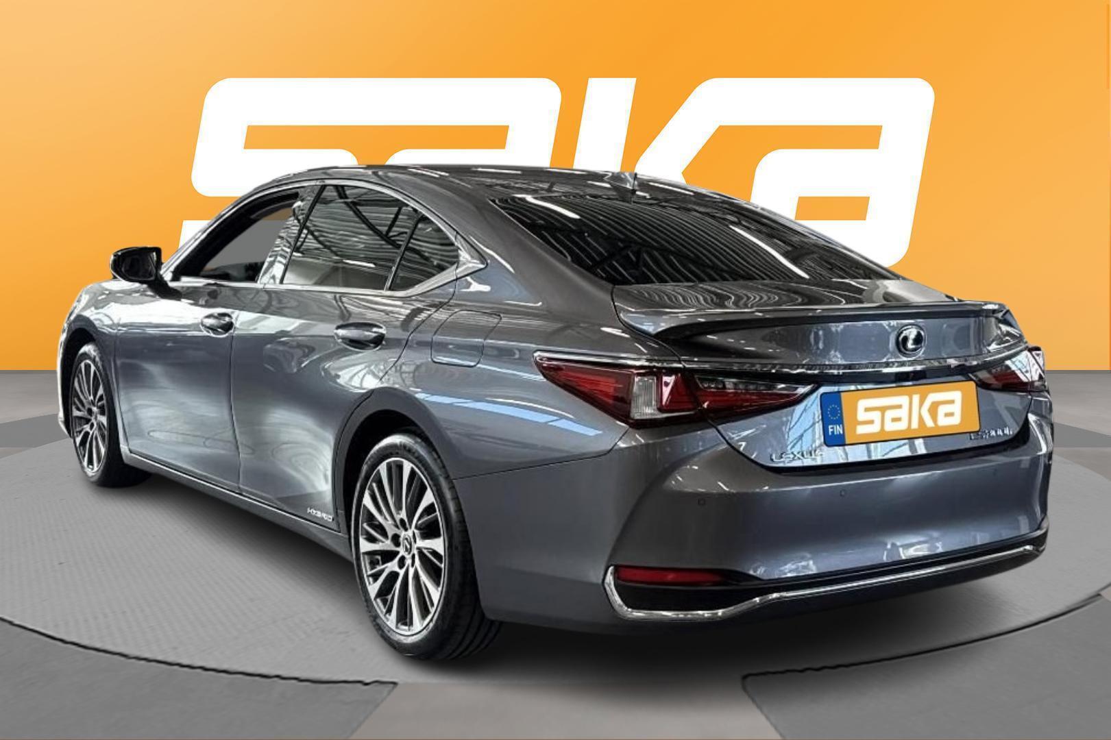 LEXUS ES 2020