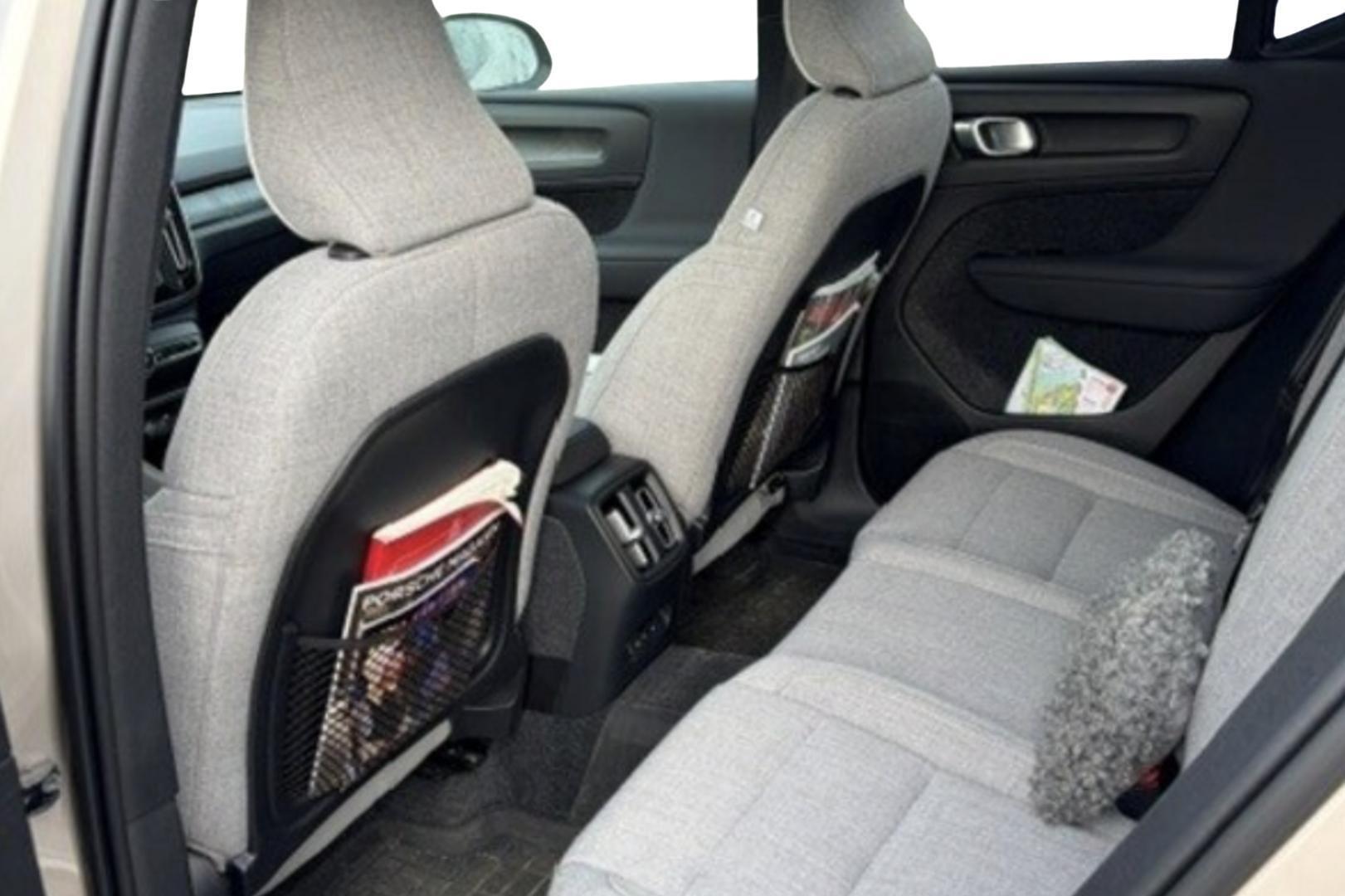 VOLVO XC40 2024