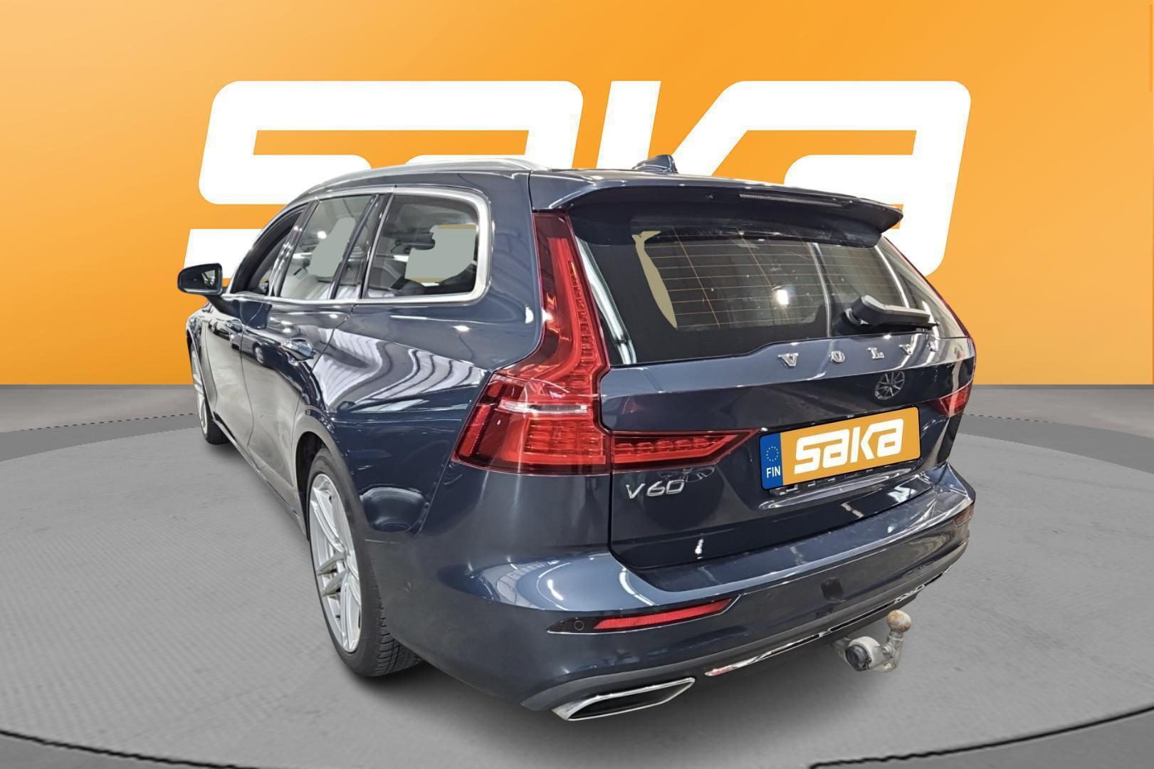 VOLVO V60 2022