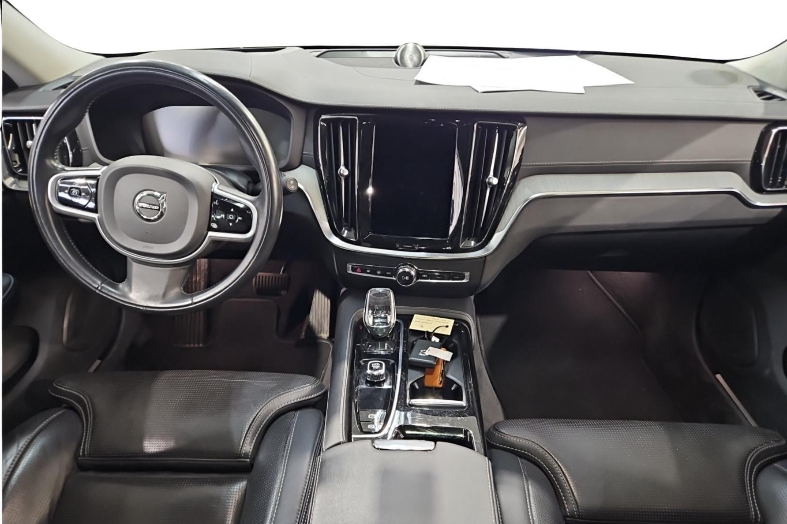 VOLVO V60 2022
