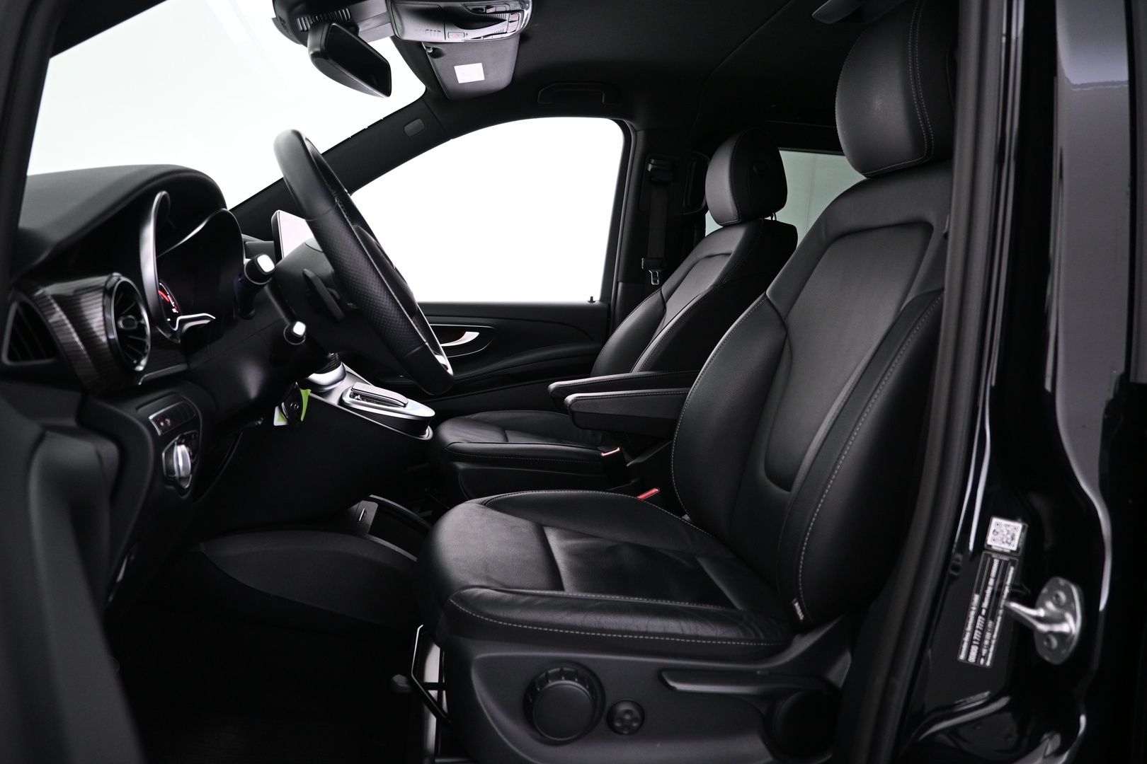 MERCEDES-BENZ EQV 2021