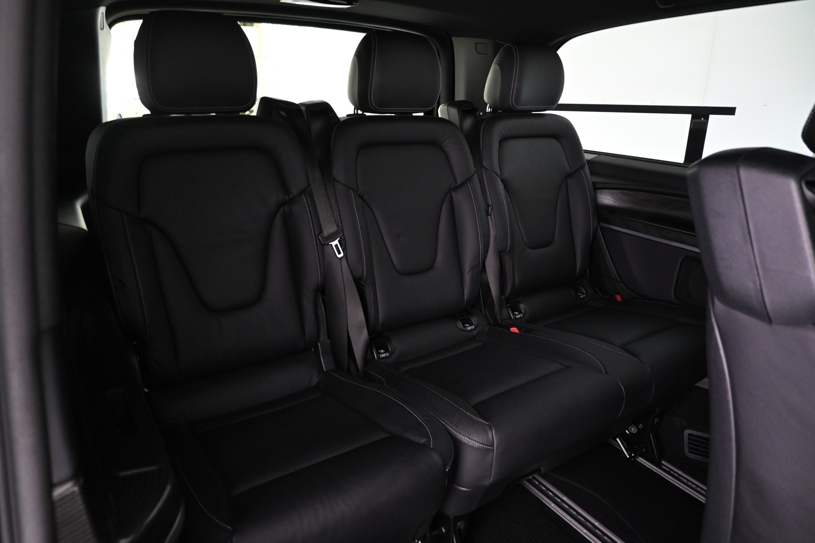 MERCEDES-BENZ EQV 2021