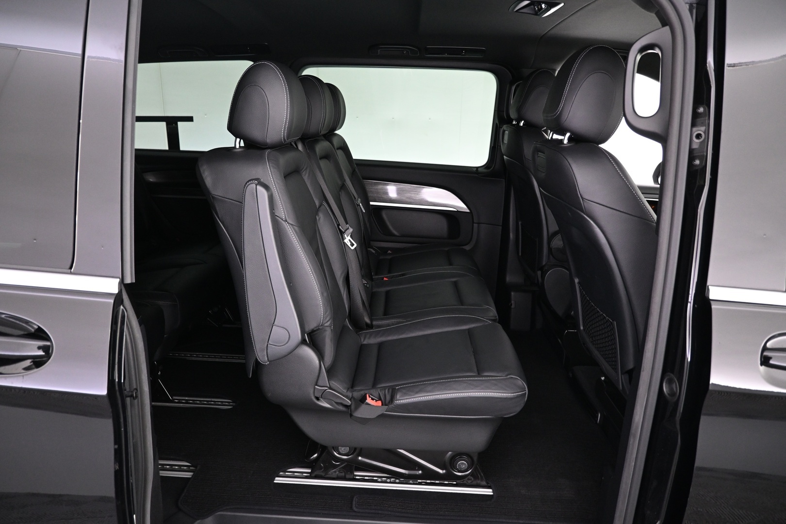 MERCEDES-BENZ EQV 2021