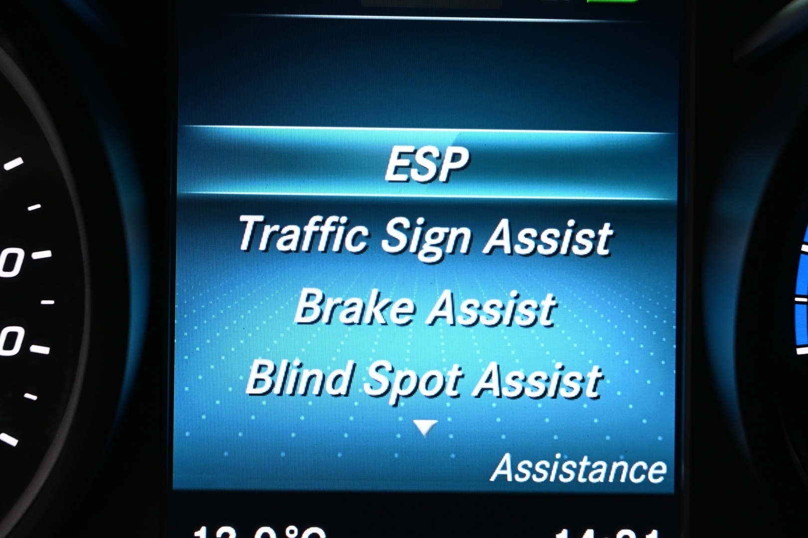 MERCEDES-BENZ EQV 2021