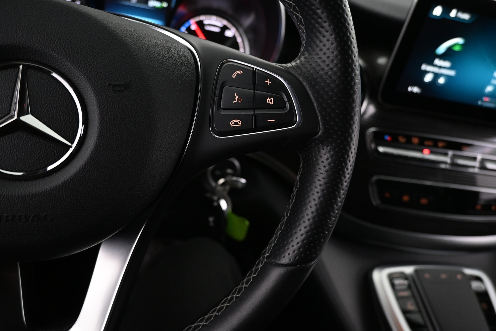 MERCEDES-BENZ EQV 2021