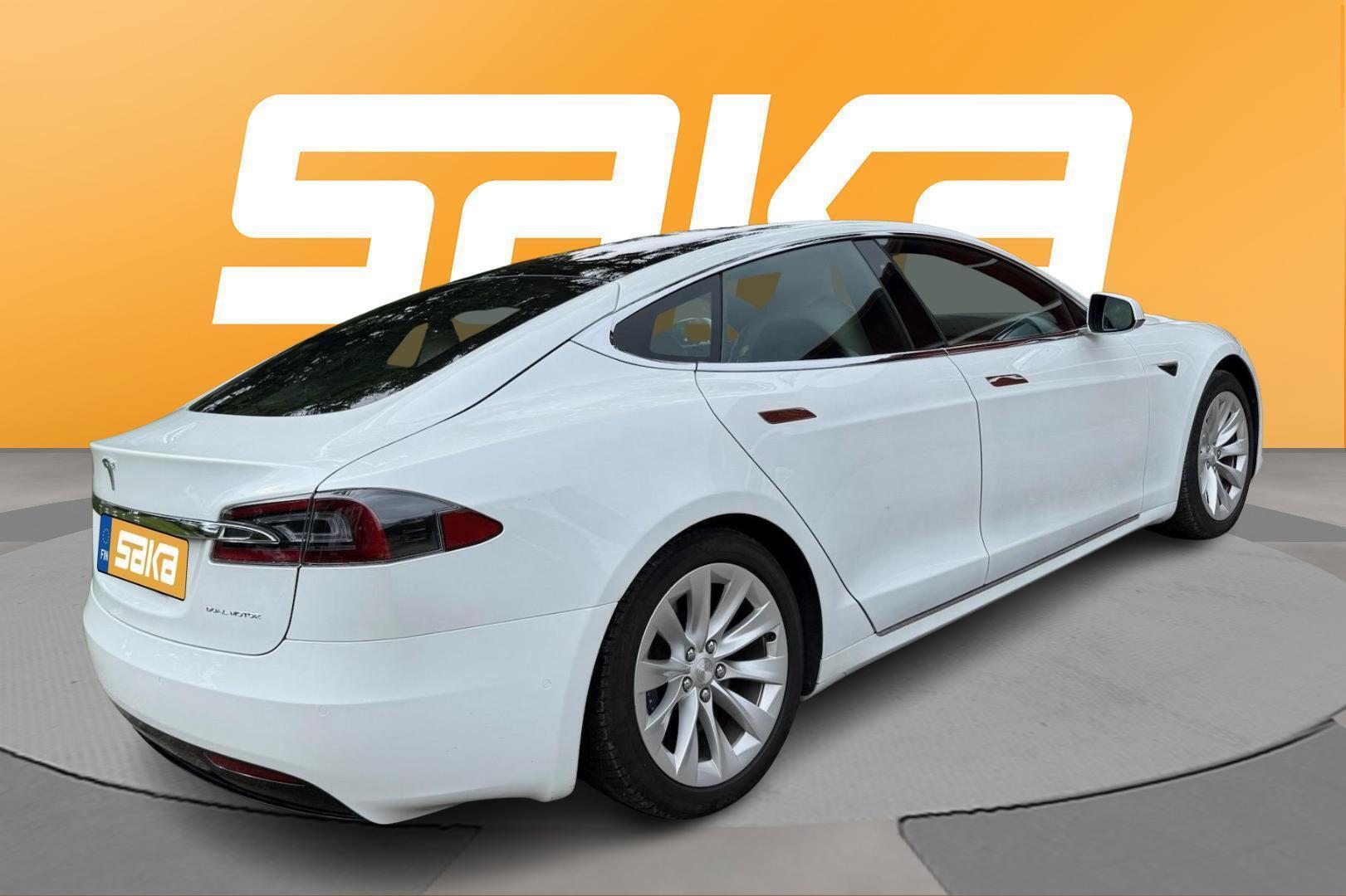 TESLA Model S 2020