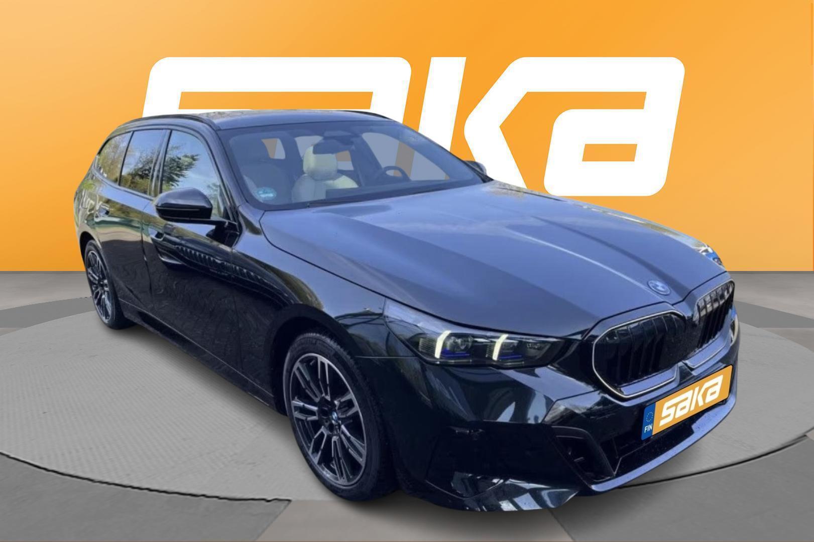 BMW 550 2025