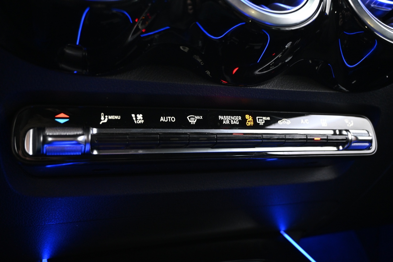 MERCEDES-BENZ EQB 2025