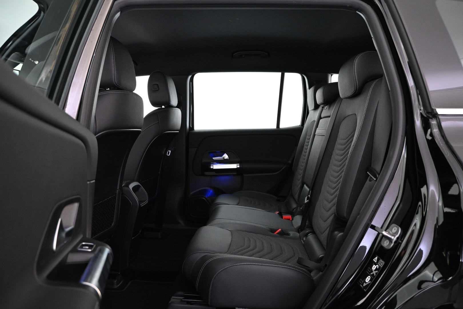 MERCEDES-BENZ EQB 2025