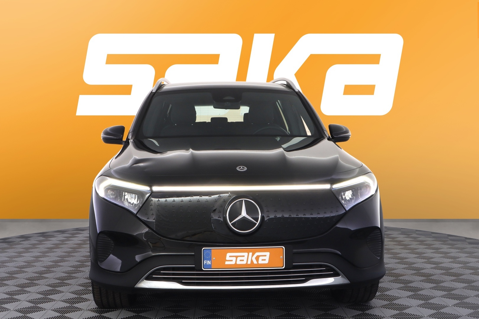 MERCEDES-BENZ EQB 2025