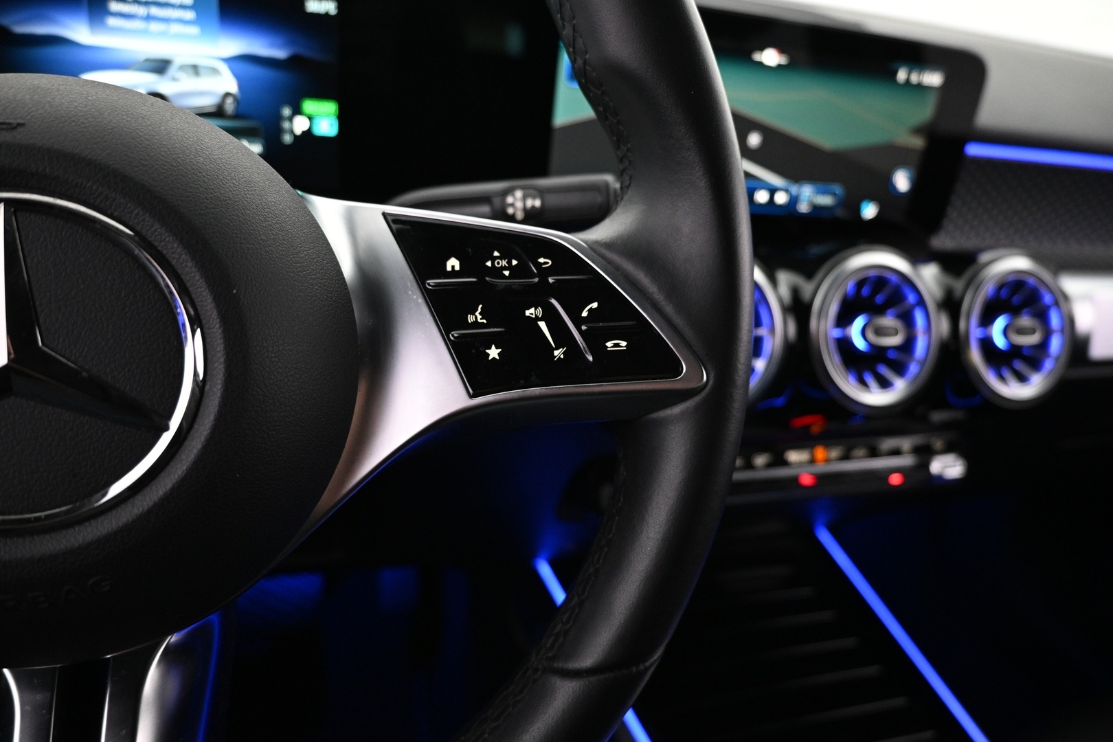 MERCEDES-BENZ EQB 2025