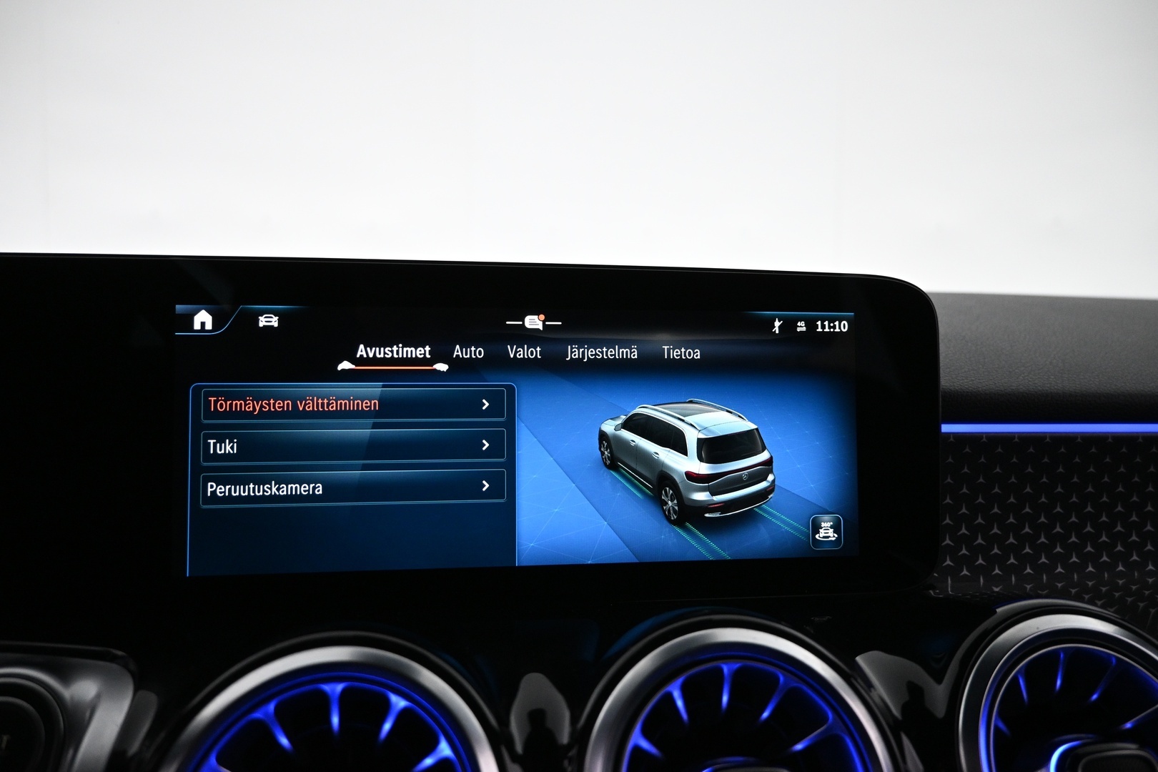 MERCEDES-BENZ EQB 2025