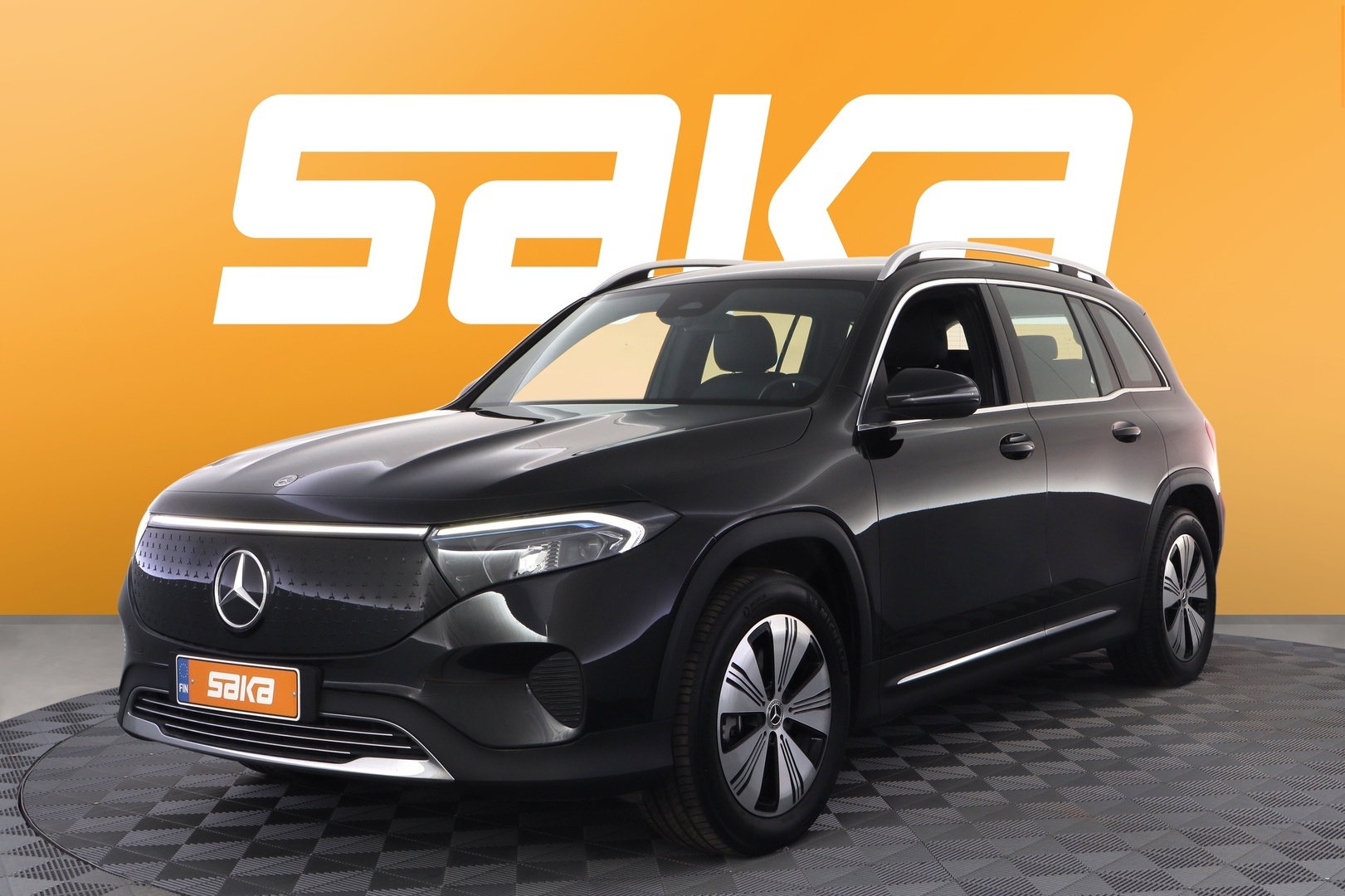 MERCEDES-BENZ EQB 2025