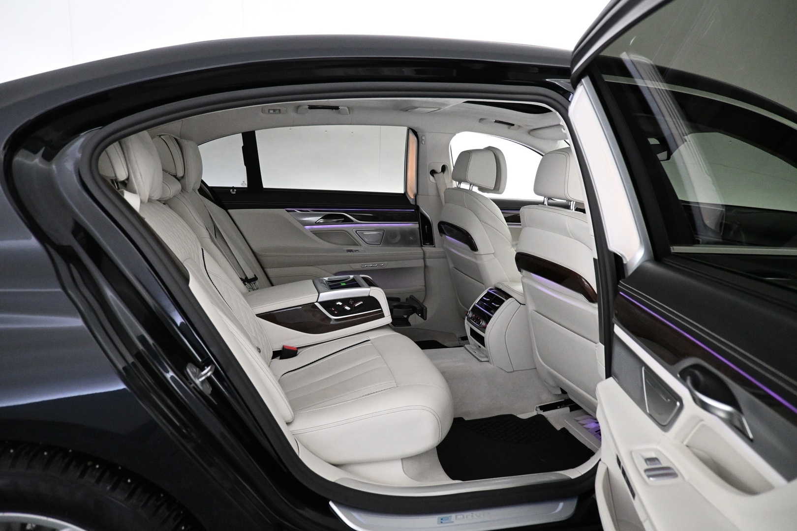 BMW 740 2018