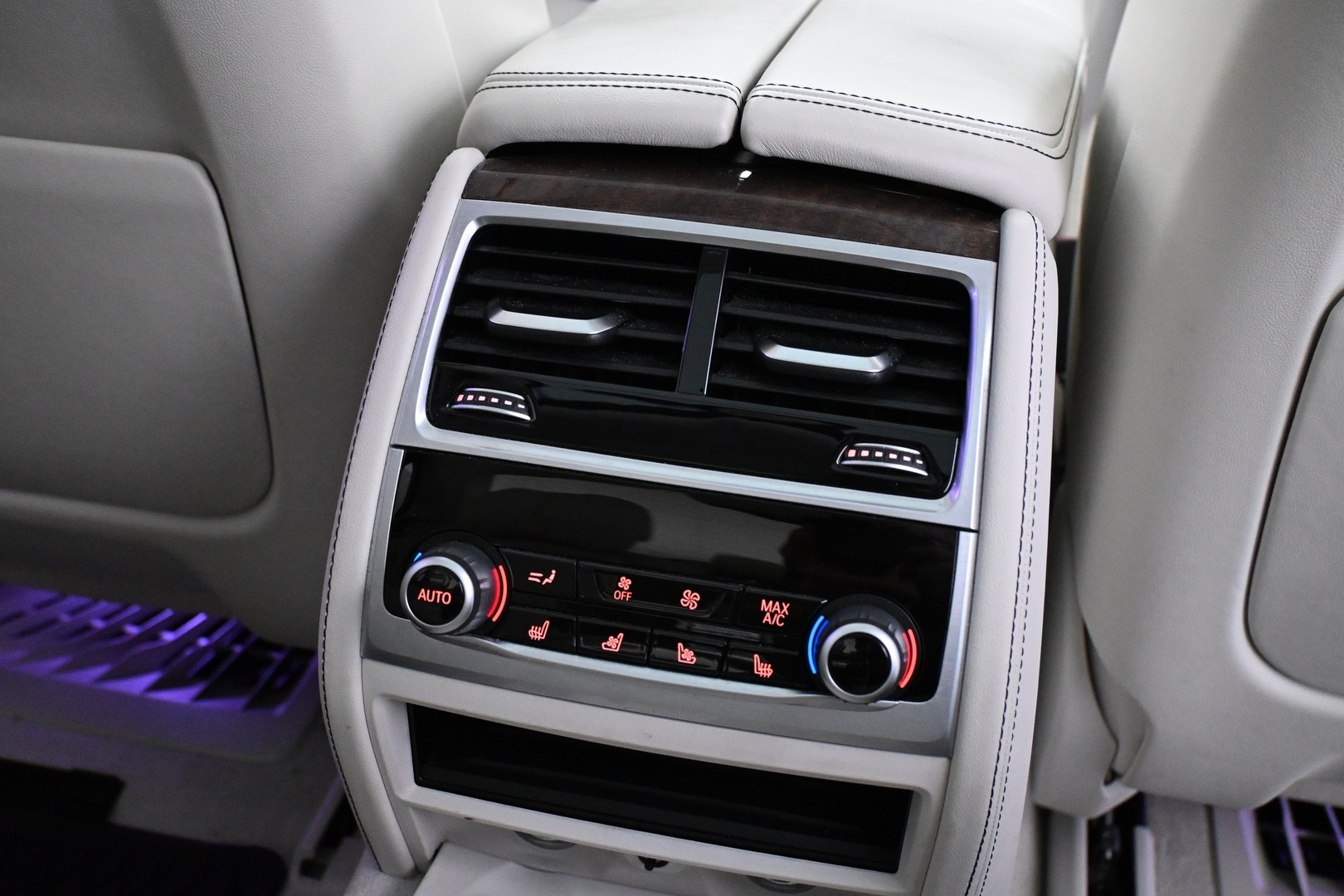 BMW 740 2018