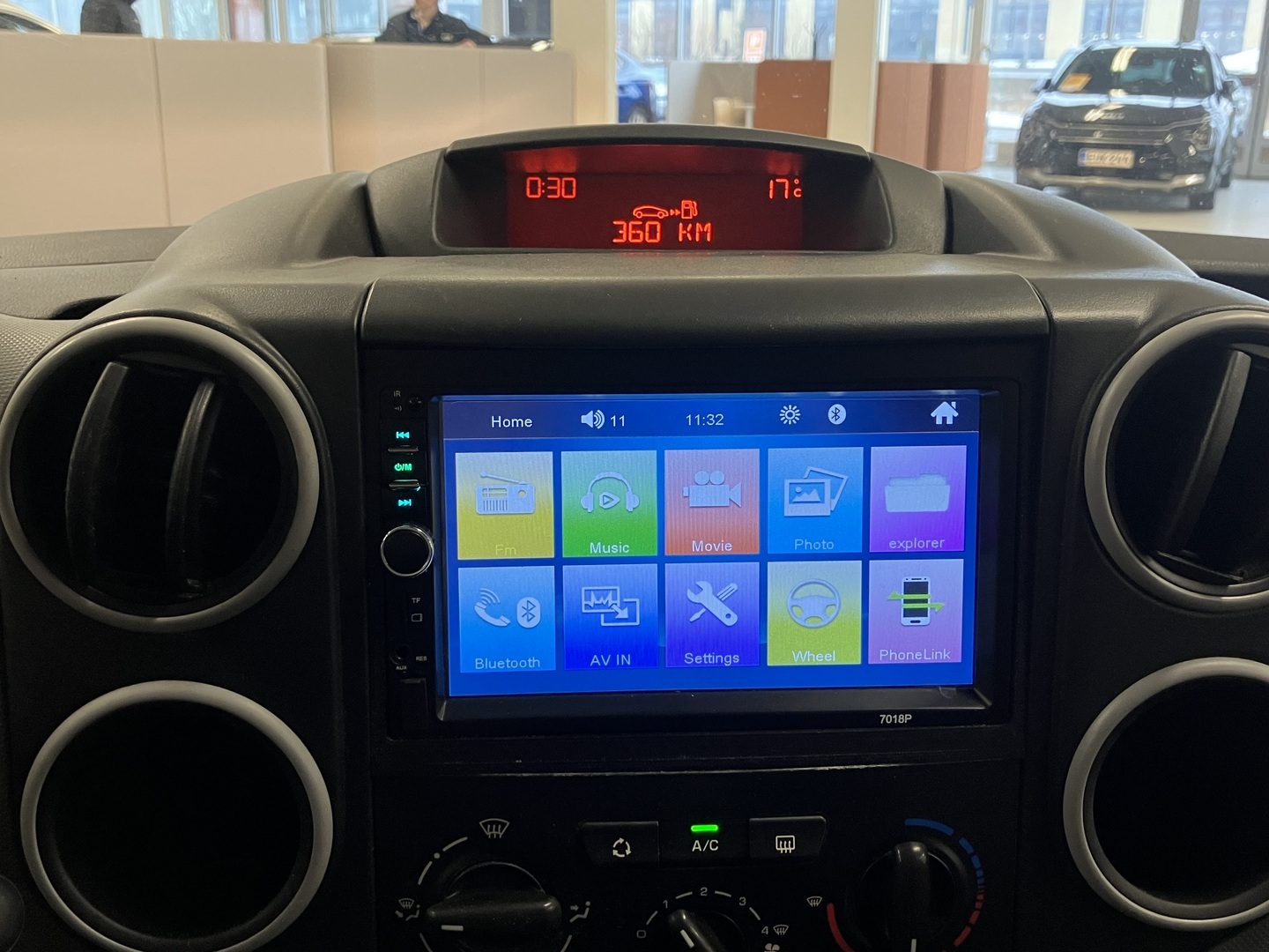 PEUGEOT Partner 2011