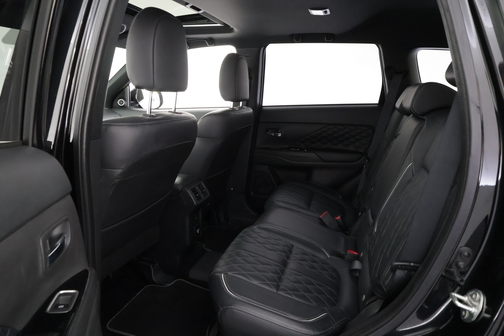 MITSUBISHI Outlander PHEV 2020