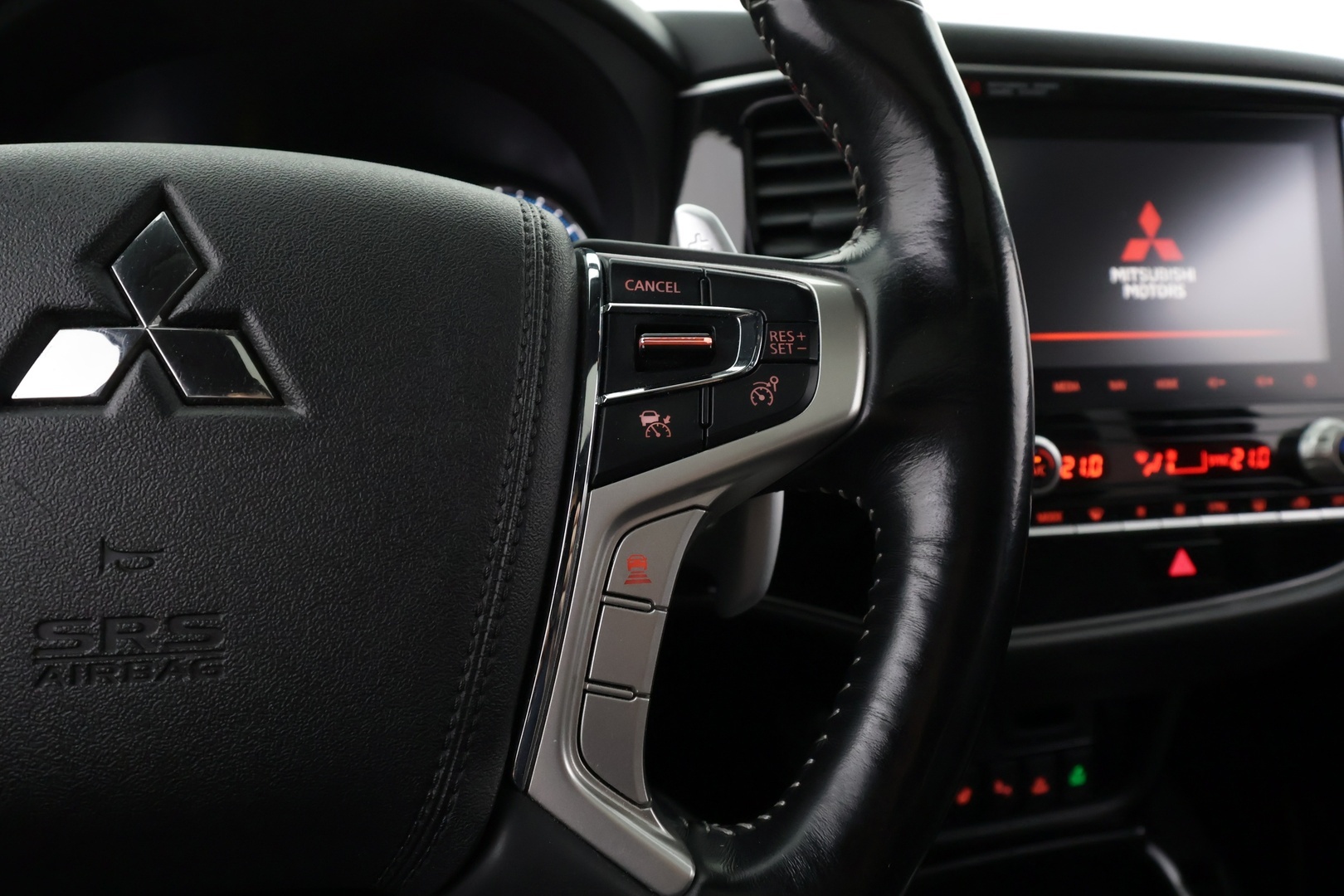 MITSUBISHI Outlander PHEV 2020