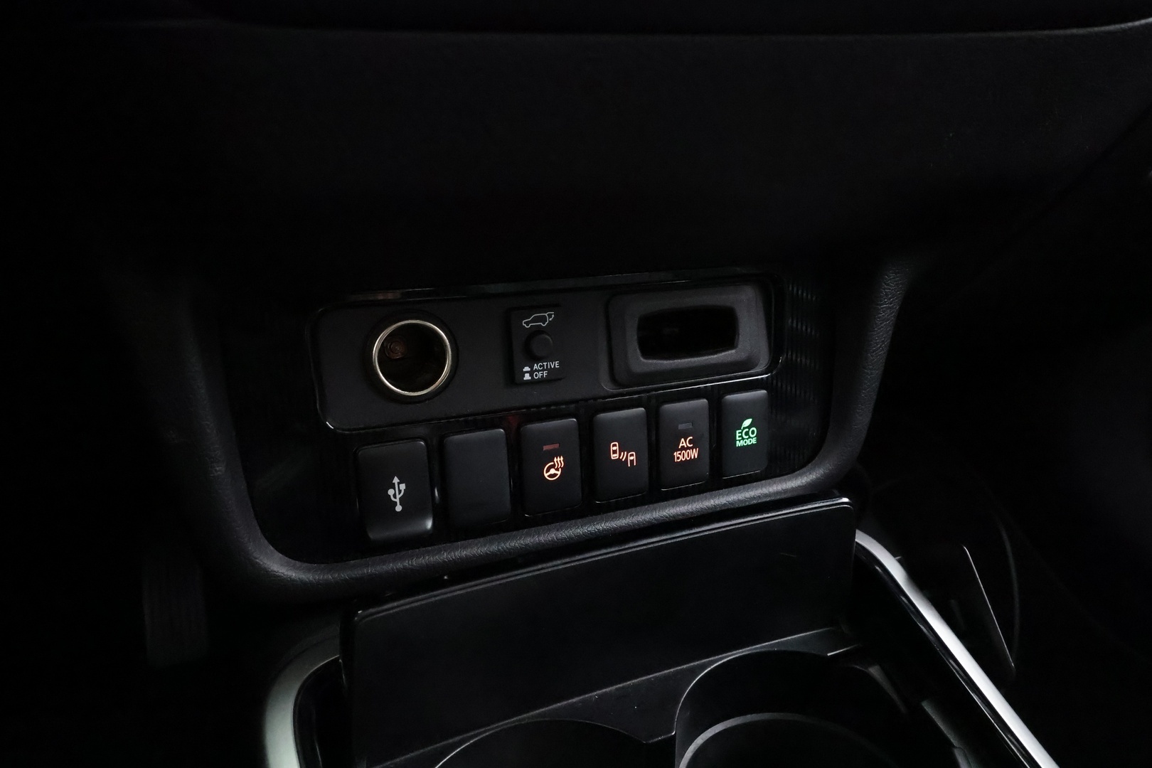 MITSUBISHI Outlander PHEV 2020