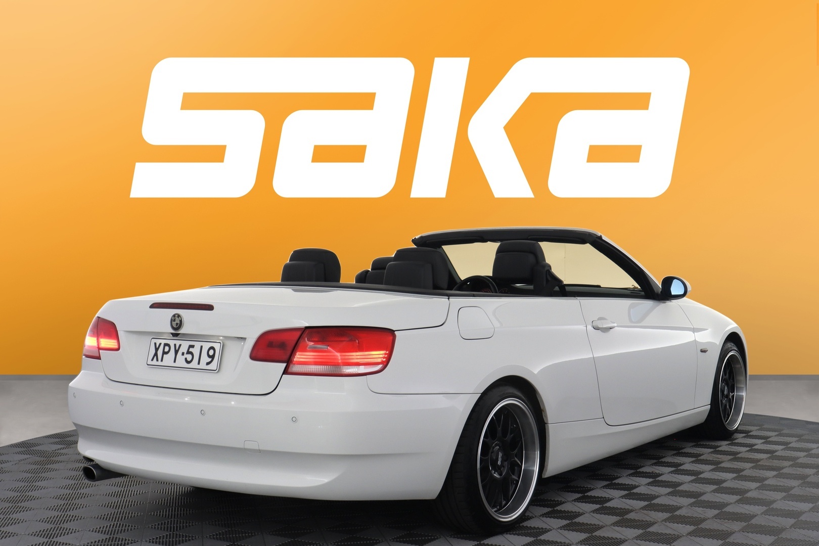 BMW 320 2009
