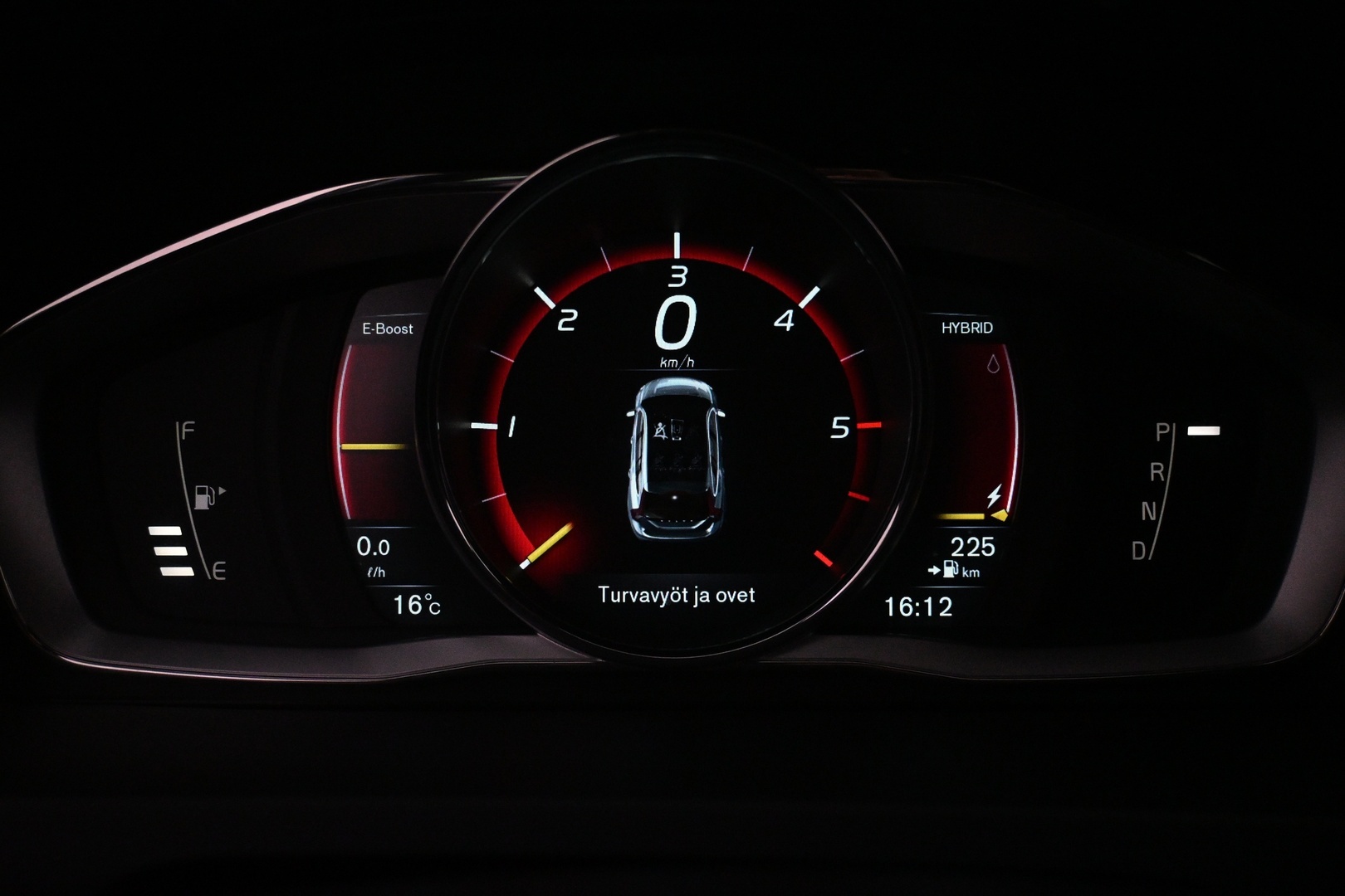 VOLVO V60 2015