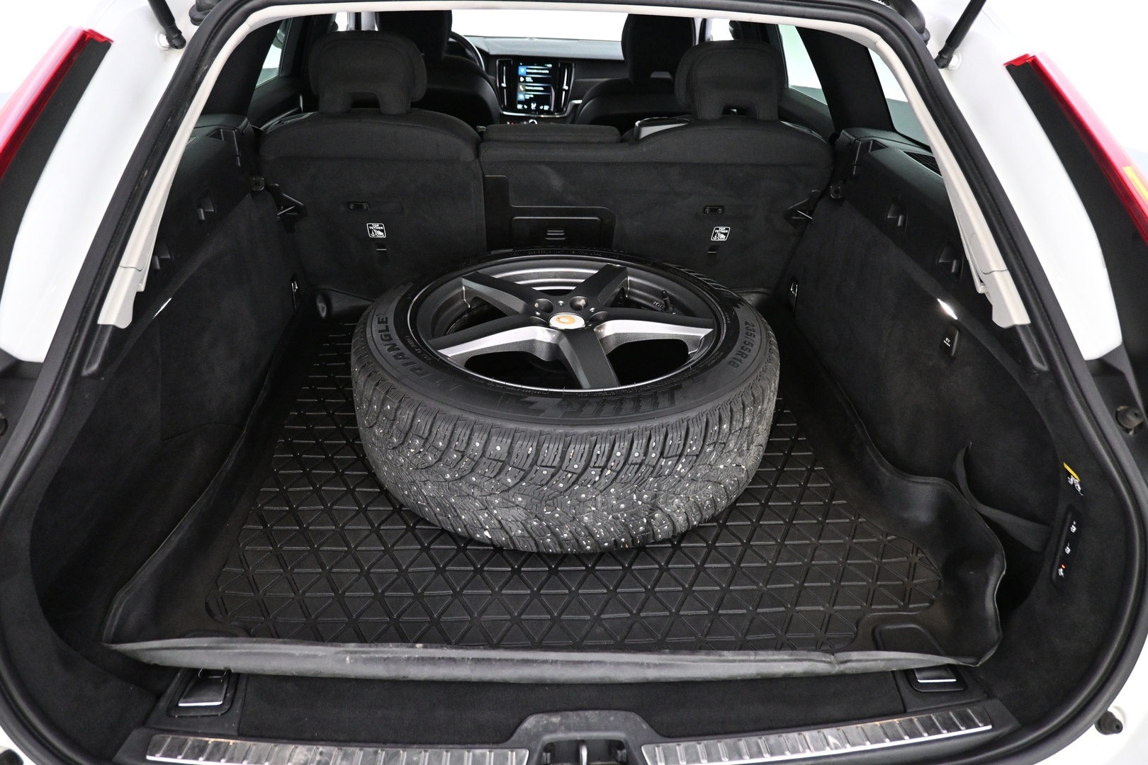 VOLVO V90 Cross Country 2019