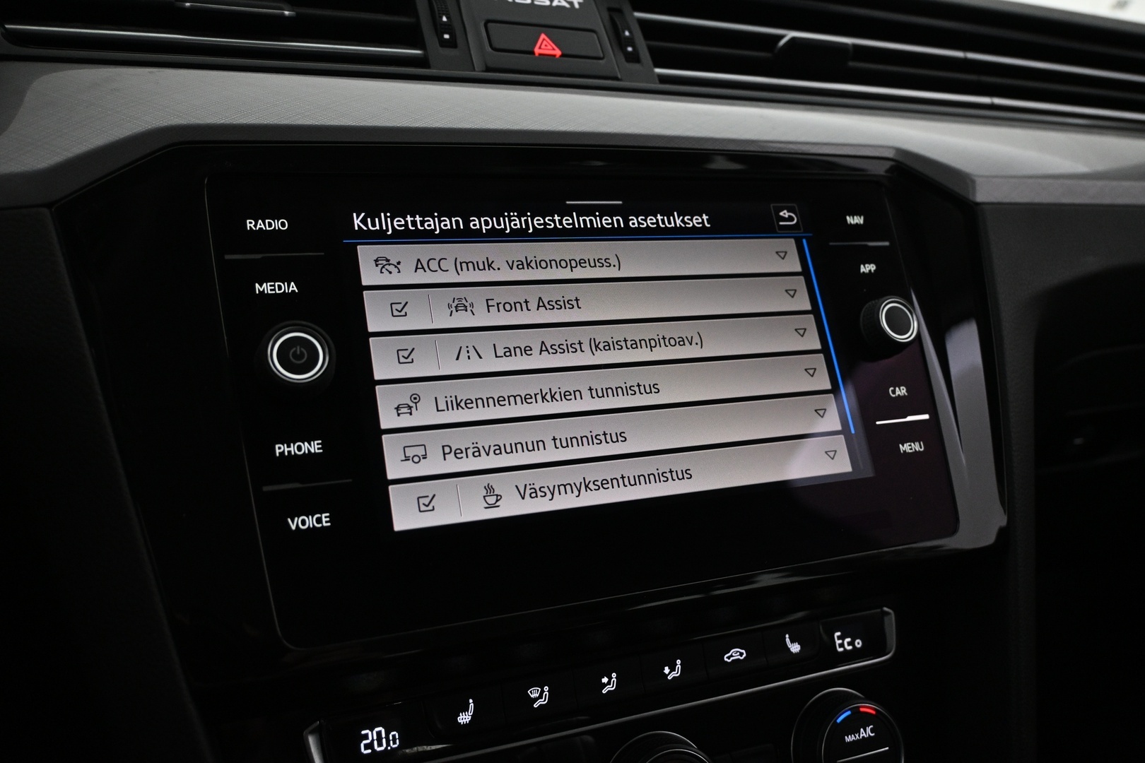 VOLKSWAGEN Passat 2020