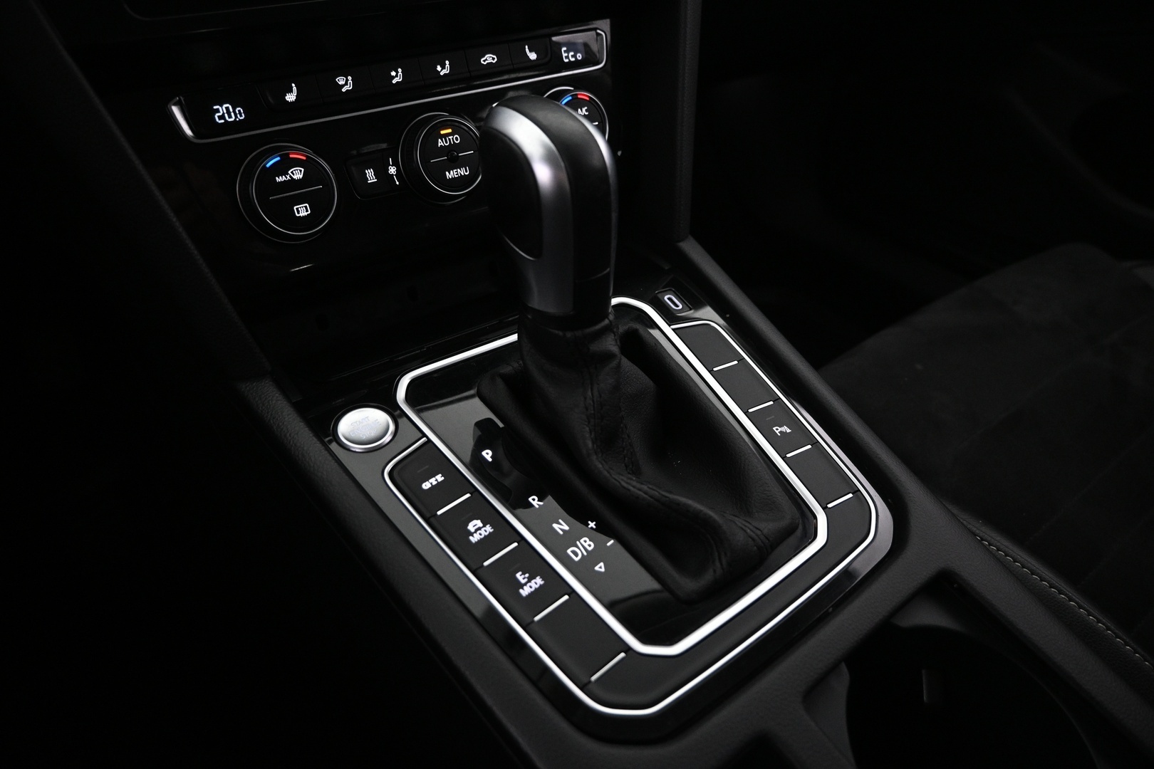 VOLKSWAGEN Passat 2020