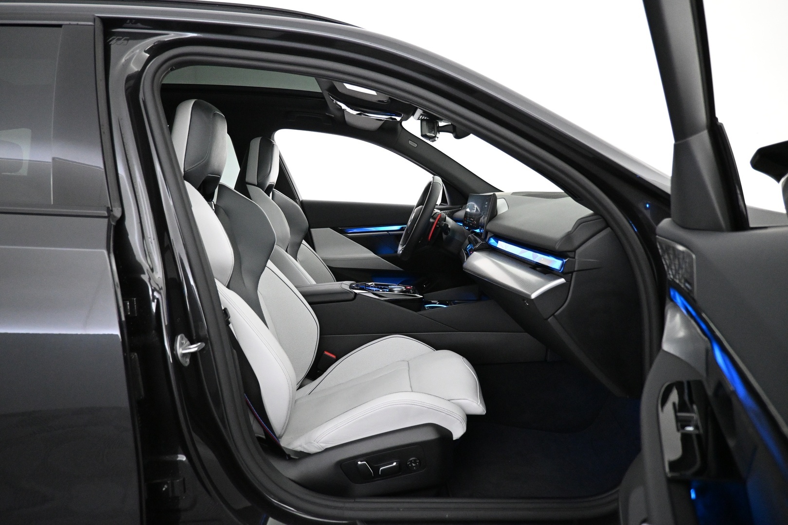 BMW M5 2025