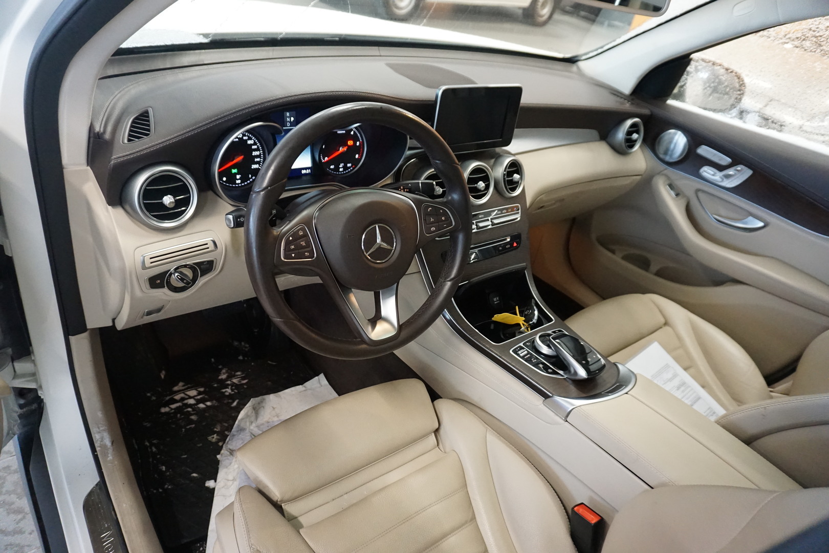MERCEDES-BENZ GLC 2016