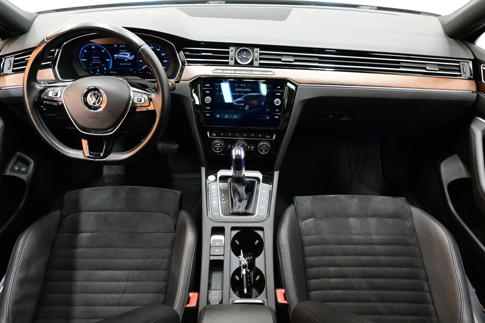 VOLKSWAGEN Passat 2018