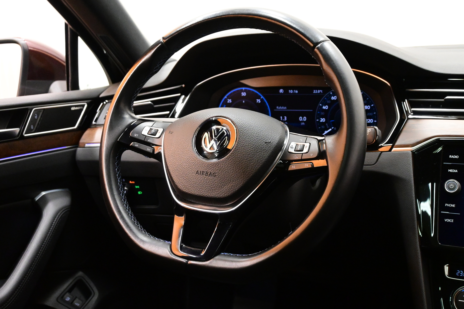 VOLKSWAGEN Passat 2018