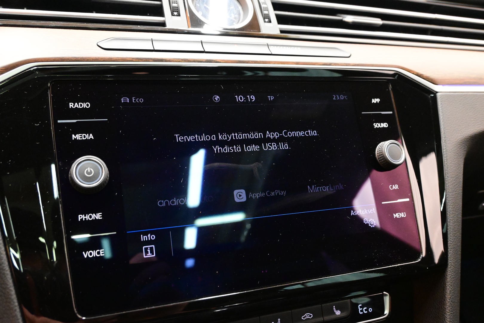 VOLKSWAGEN Passat 2018