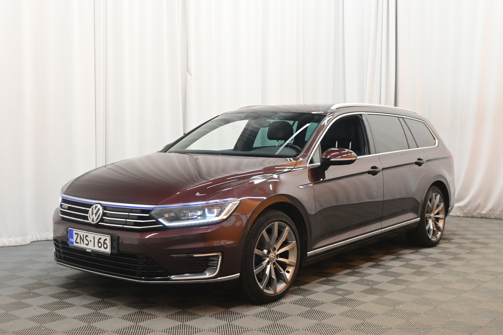VOLKSWAGEN Passat 2018