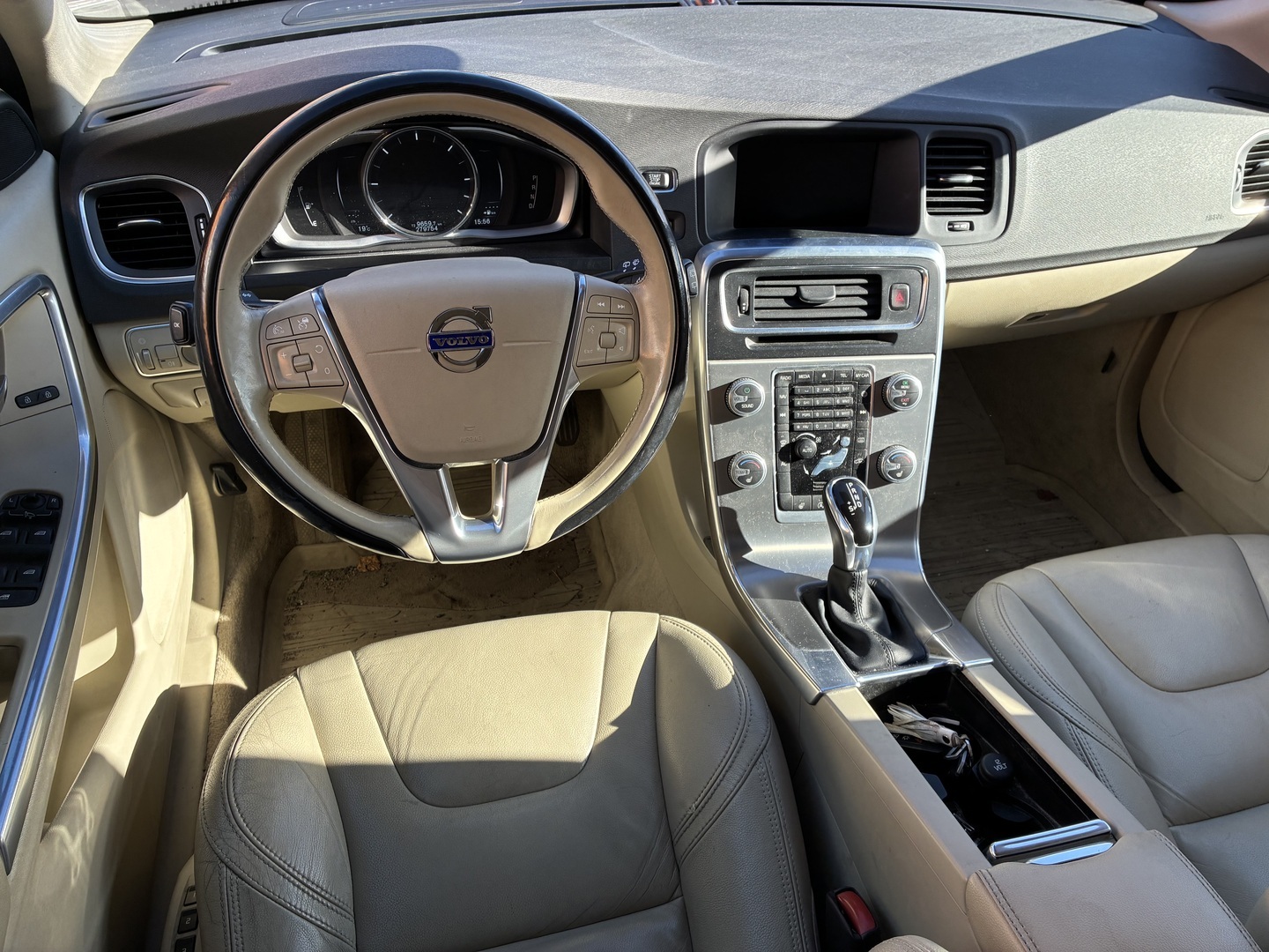 VOLVO V60 Cross Country 2016