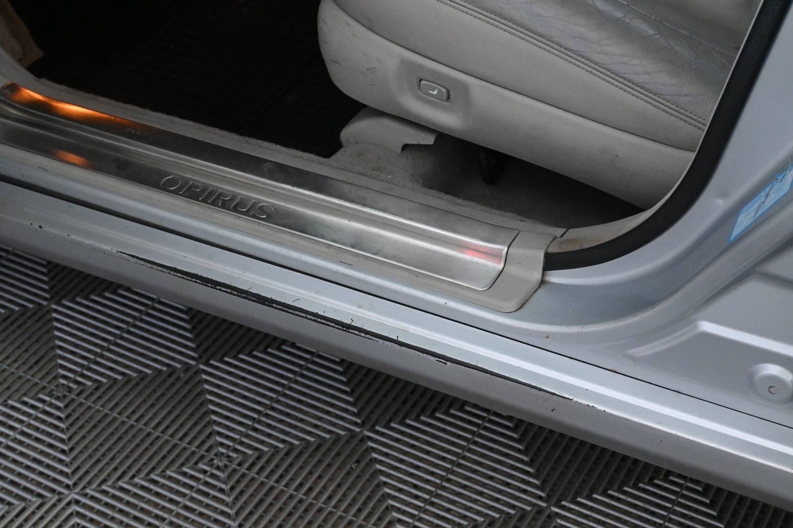 KIA Opirus 2007