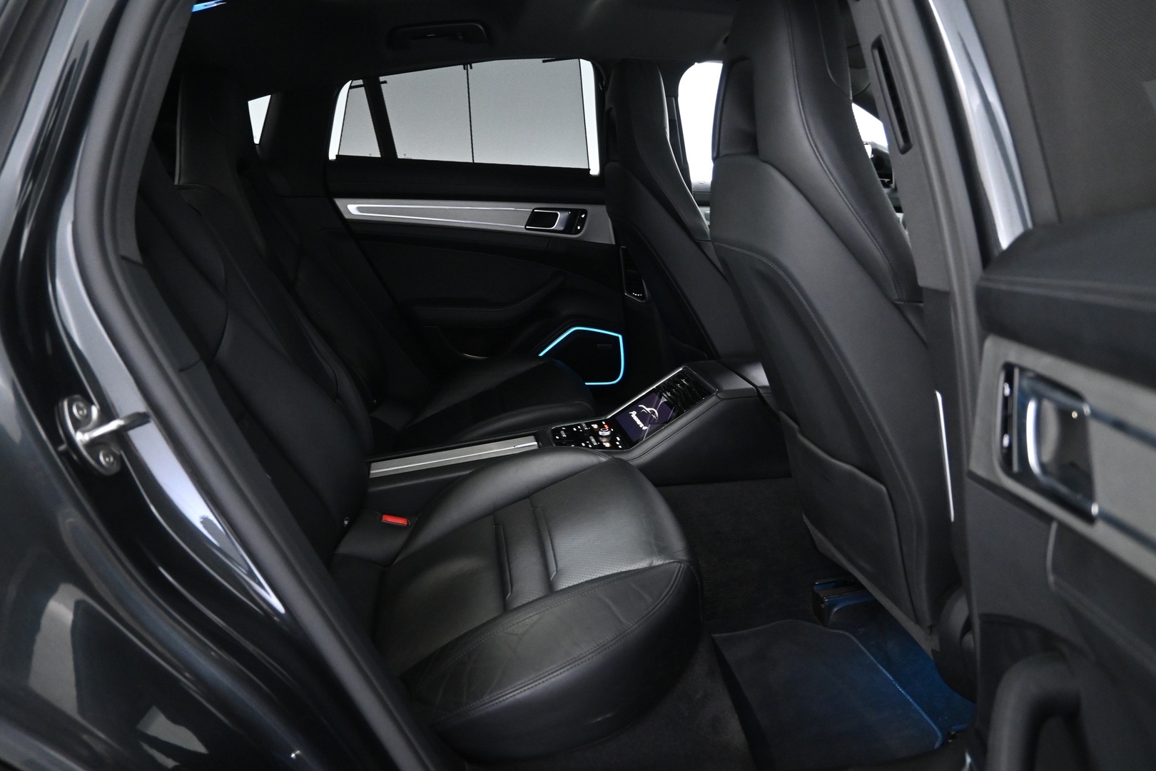 PORSCHE Panamera 2017