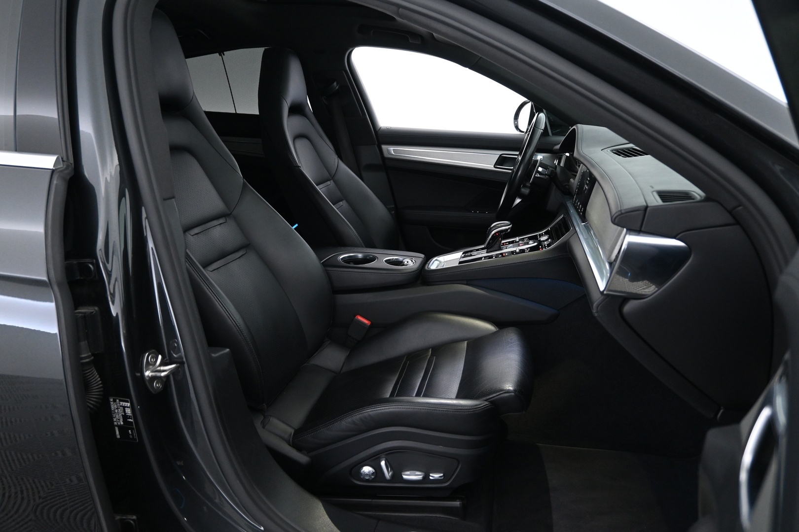 PORSCHE Panamera 2017