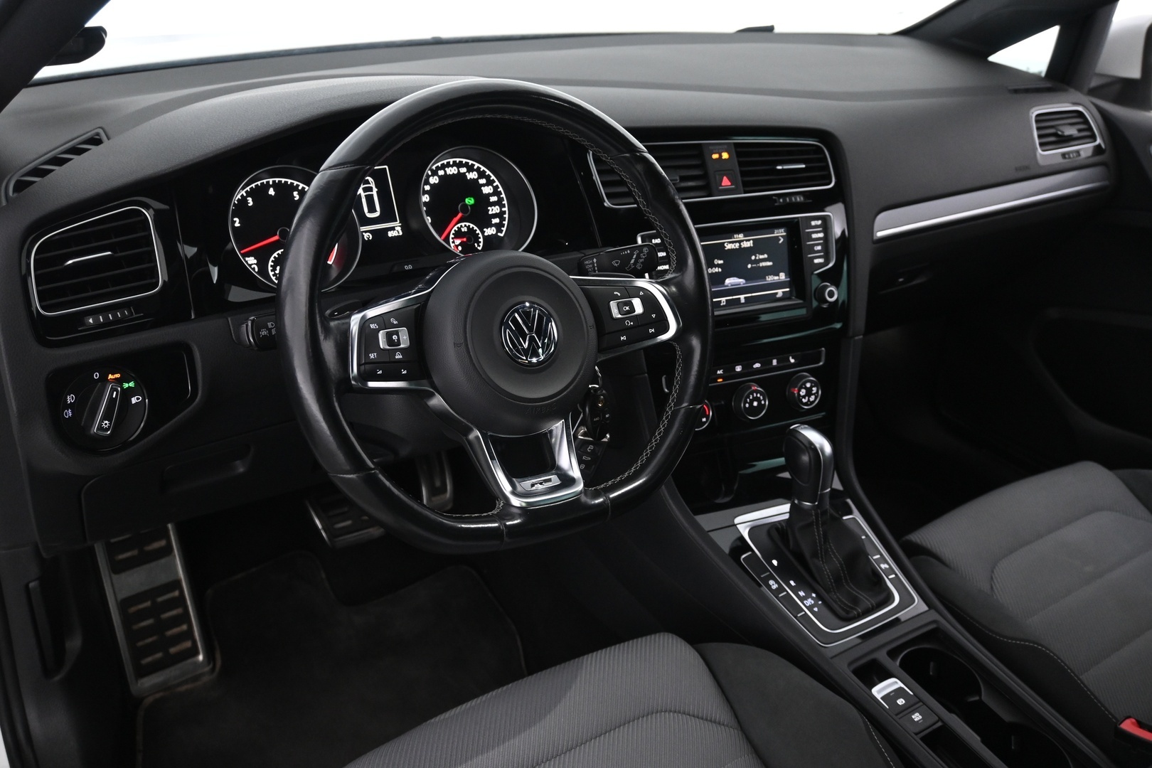 VOLKSWAGEN Golf 2015