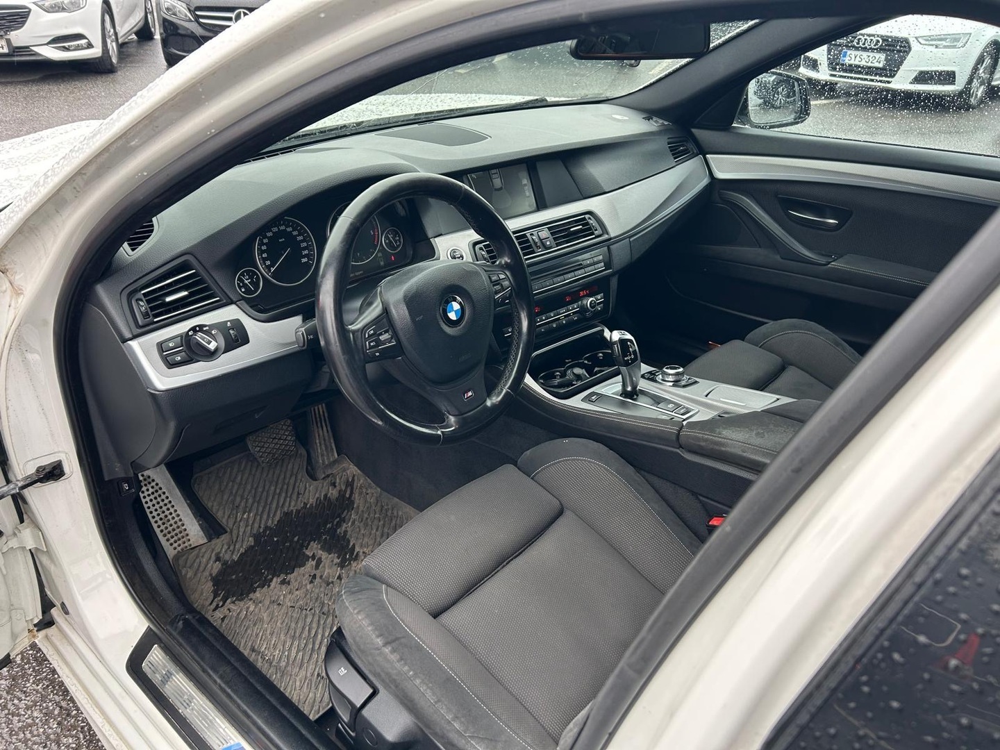 BMW 520 2011