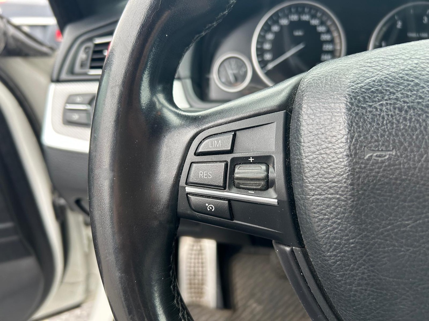 BMW 520 2011