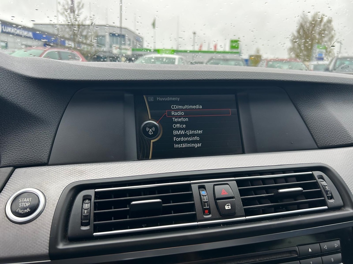 BMW 520 2011