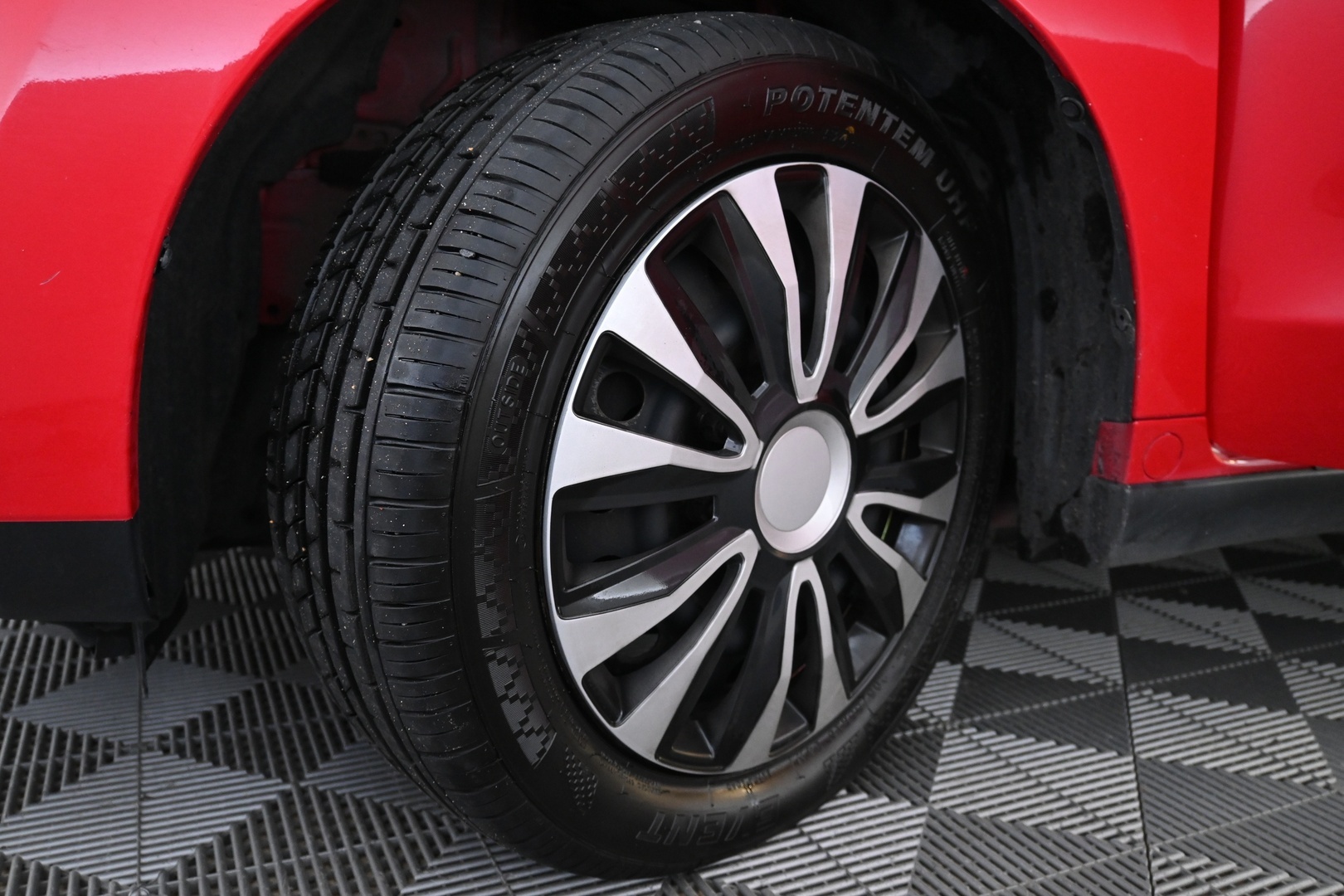 TOYOTA Urban Cruiser 2009