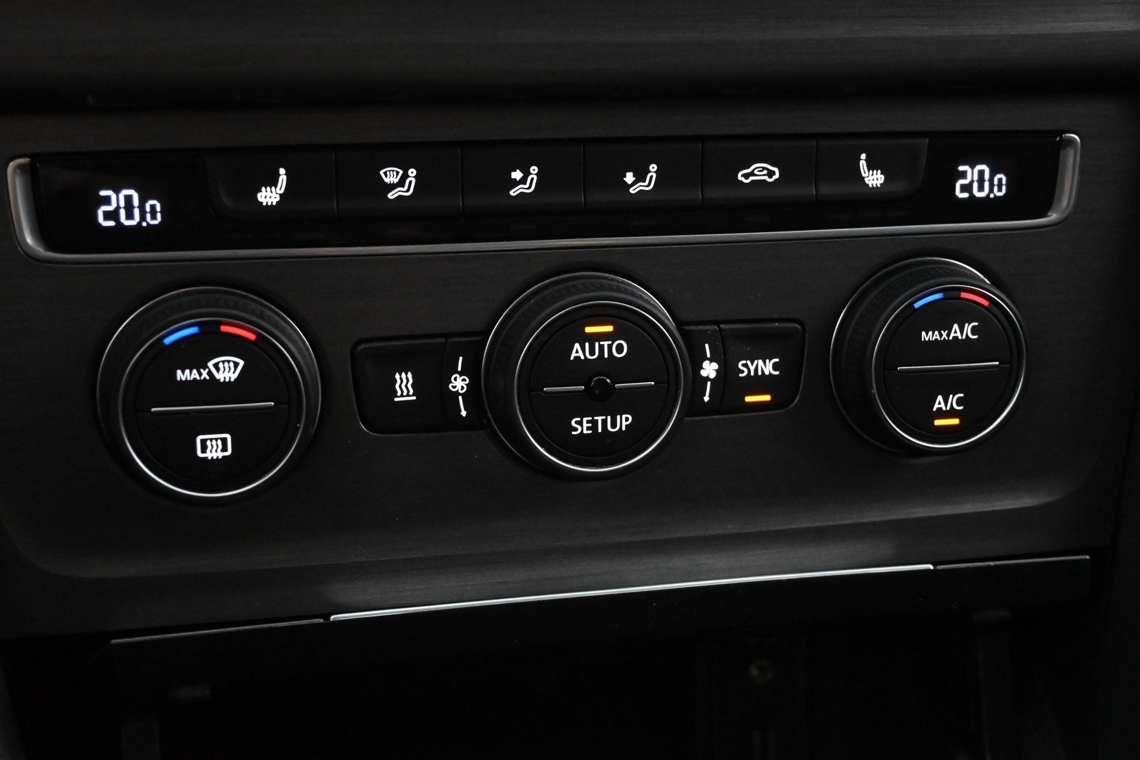 VOLKSWAGEN Golf 2013