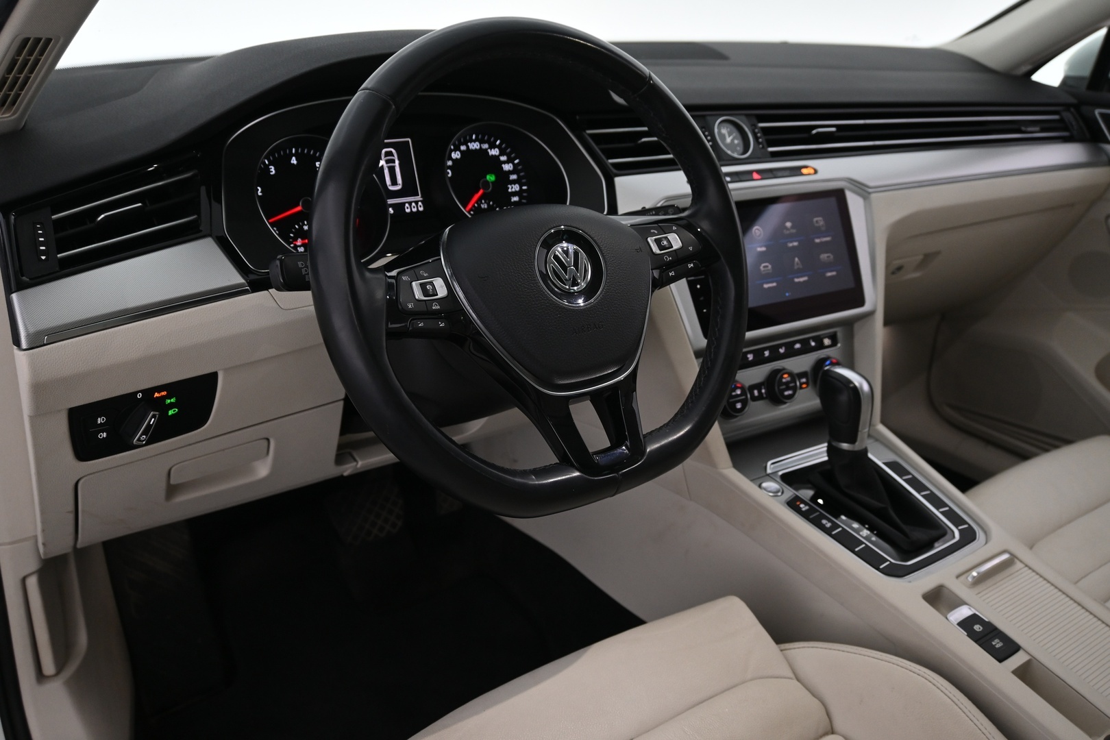 VOLKSWAGEN Passat 2018